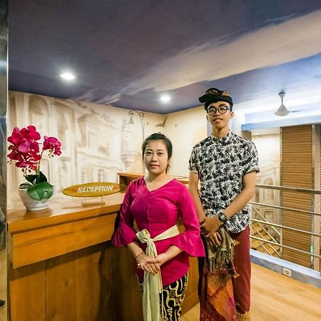 Caroline Hostel Canggu  Luaran gambar