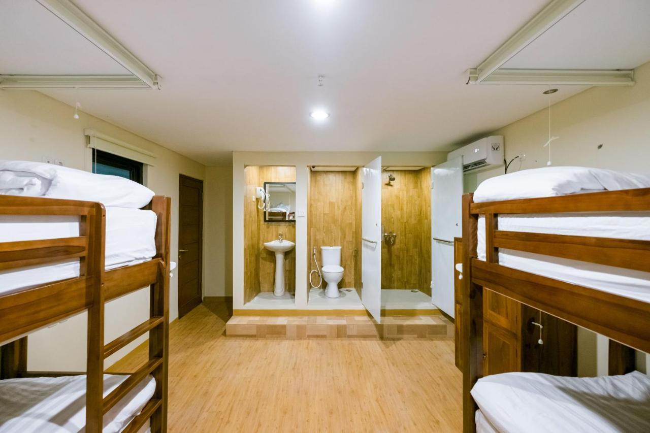 Caroline Hostel Canggu  Luaran gambar